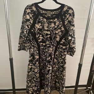 Taylor black and white flower sweater dress